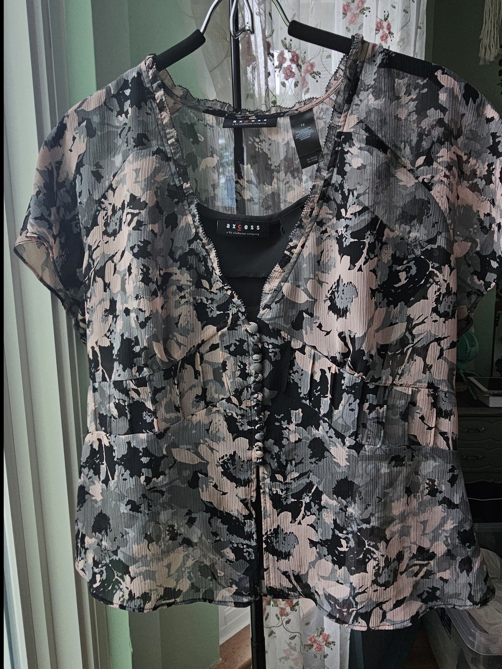 Axcess Black and Blush Floral Button-Front Short Sleeve Blouse Set